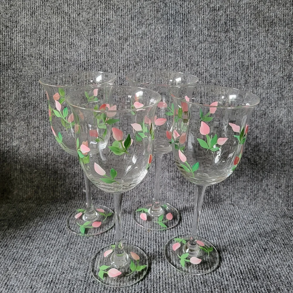 Vintage hand painted 4 set wine glasses